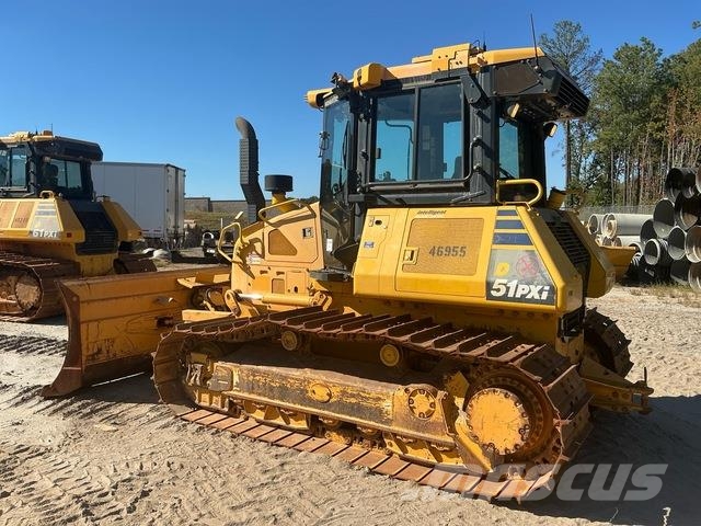 Komatsu D51PXI-24 Гусеничные бульдозеры