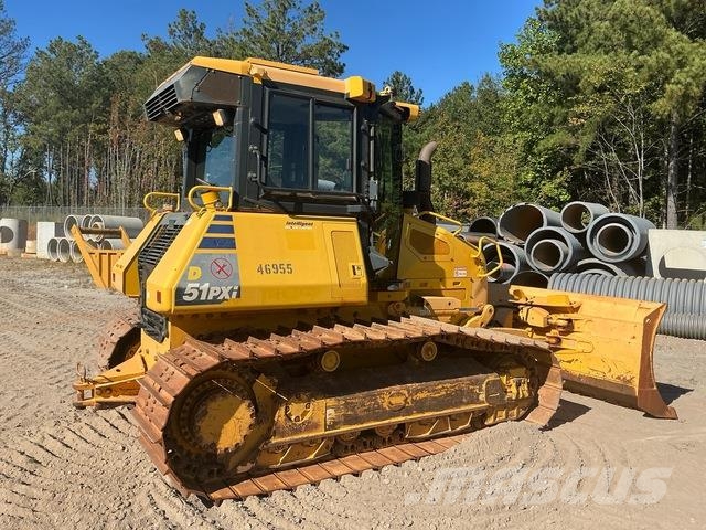 Komatsu D51PXI-24 Гусеничные бульдозеры