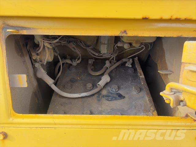 Komatsu D53P-18 Bouteurs sur chenilles