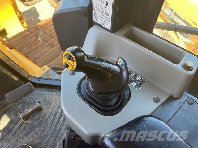 Komatsu D61PX-23 Buldožeri guseničari