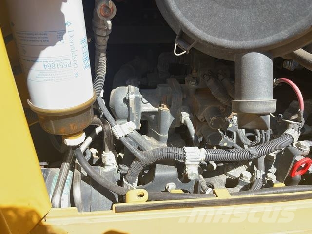 Komatsu D61PX-23 Buldožeri guseničari