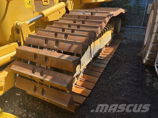 Komatsu D61PX-23 Buldožeri guseničari