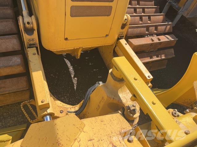 Komatsu D61PX-23 Buldožeri guseničari