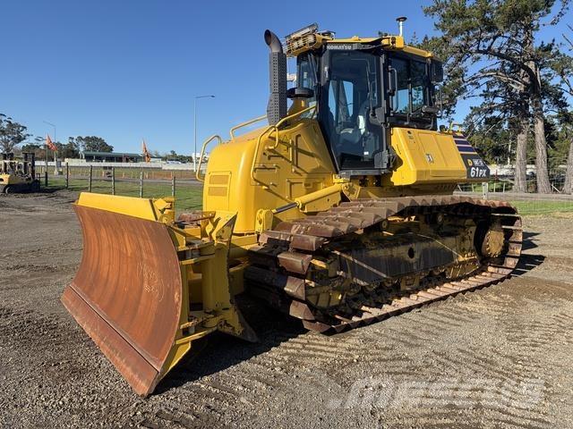 Komatsu D61PX-24 Buldooserid