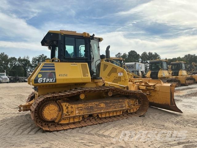 Komatsu D61PXi-24 Гусеничные бульдозеры