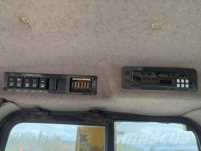 Komatsu D65EX-15 Spycharki gąsienicowe