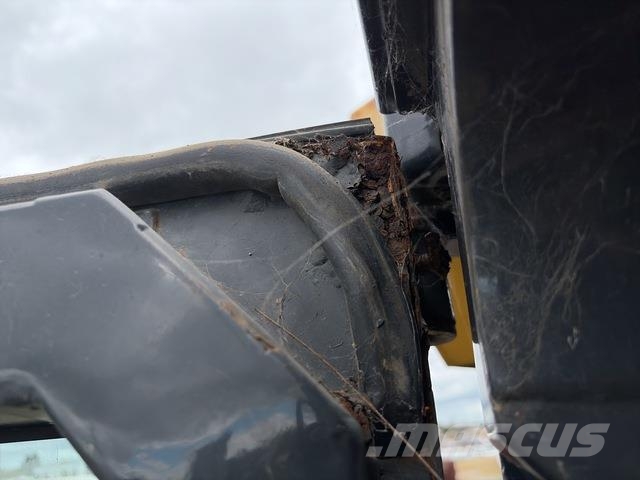 Komatsu D65EX-15 Spycharki gąsienicowe