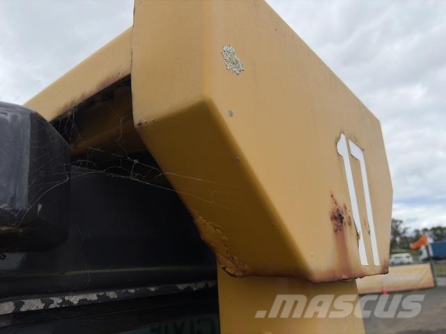 Komatsu D65EX-15 Spycharki gąsienicowe