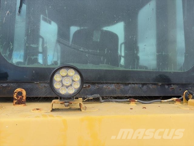 Komatsu D65EX-15 Spycharki gąsienicowe