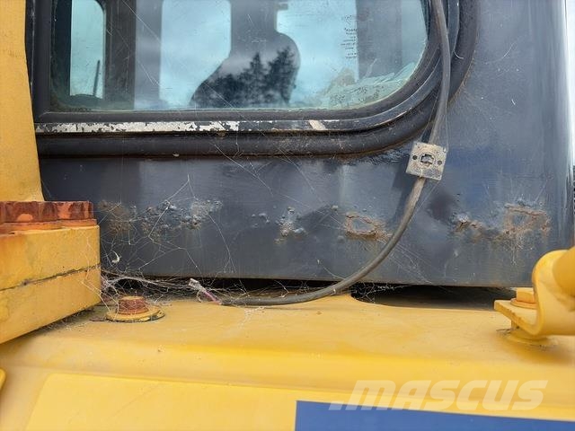 Komatsu D65EX-15 Spycharki gąsienicowe