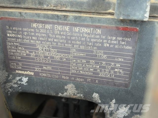 Komatsu D65EX-15 Spycharki gąsienicowe