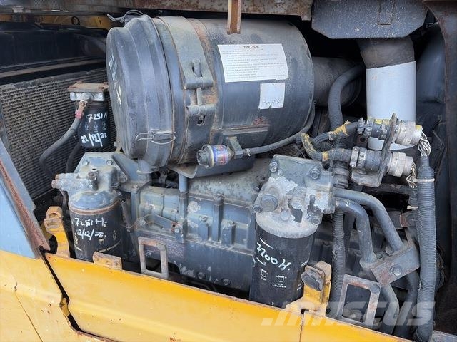 Komatsu D65EX-15 Spycharki gąsienicowe