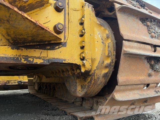 Komatsu D65EX-15 Spycharki gąsienicowe