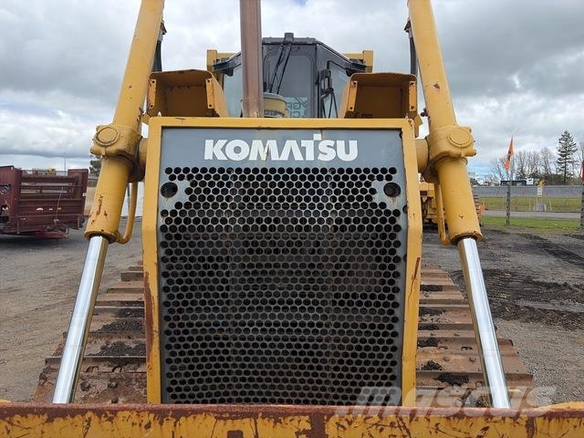 Komatsu D65EX-15 Spycharki gąsienicowe