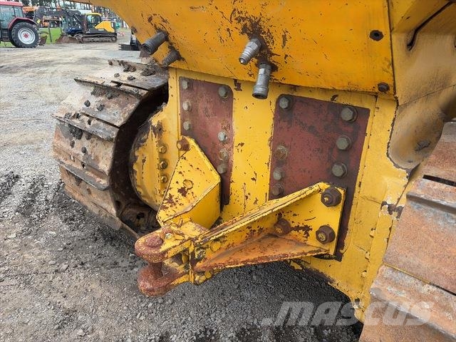 Komatsu D65EX-15 Spycharki gąsienicowe
