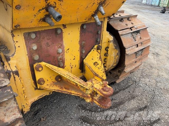 Komatsu D65EX-15 Spycharki gąsienicowe