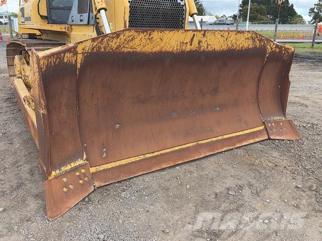 Komatsu D65EX-15 Spycharki gąsienicowe