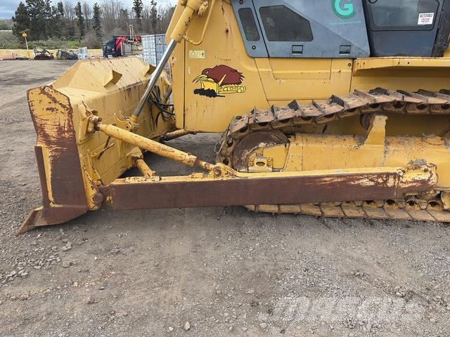Komatsu D65EX-15 Spycharki gąsienicowe