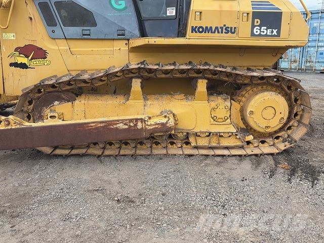 Komatsu D65EX-15 Spycharki gąsienicowe