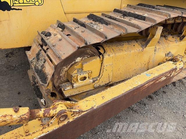 Komatsu D65EX-15 Spycharki gąsienicowe