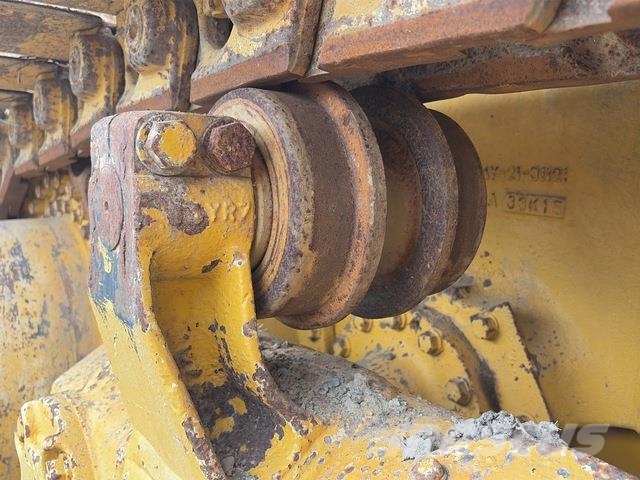 Komatsu D65EX-15 Spycharki gąsienicowe