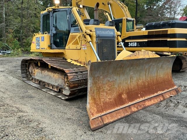 Komatsu D65PX-17 Гусеничные бульдозеры
