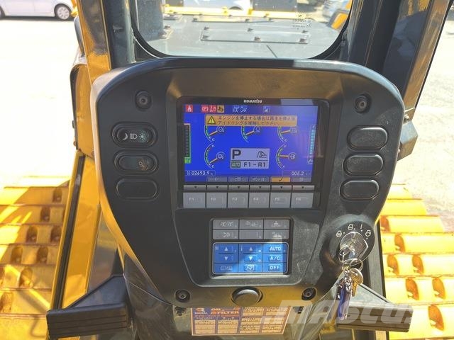 Komatsu D65PX-18 크롤러 도저