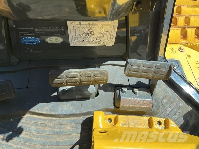 Komatsu D65PX-18 크롤러 도저