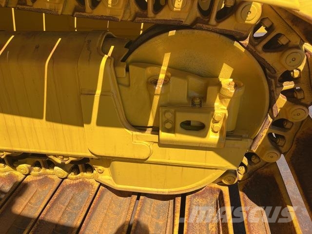 Komatsu D65PX-18 크롤러 도저