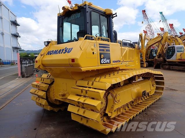 Komatsu D65PX-18 크롤러 도저