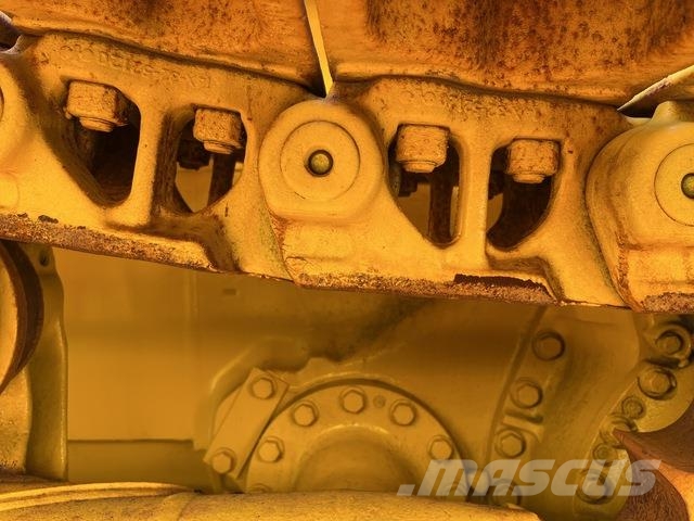Komatsu D65PX-18 크롤러 도저