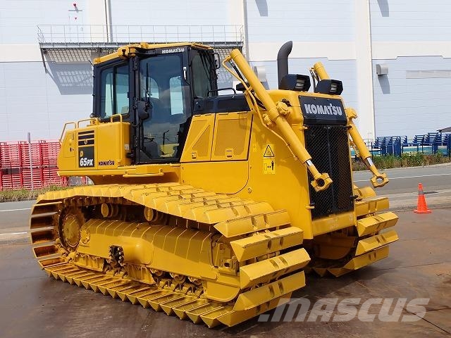 Komatsu D65PX-18 크롤러 도저