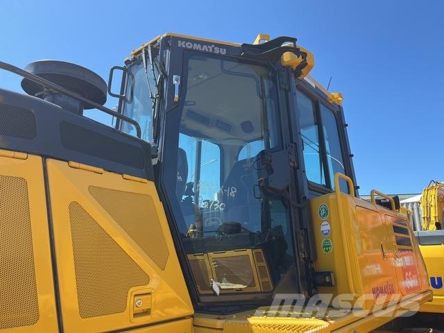 Komatsu D65PX-18 크롤러 도저