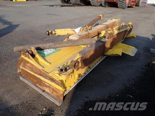 Komatsu D65PX-18 크롤러 도저
