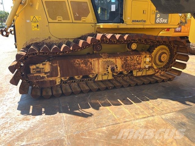 Komatsu D65PX-18 크롤러 도저