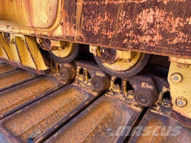 Komatsu D65PX-18 크롤러 도저