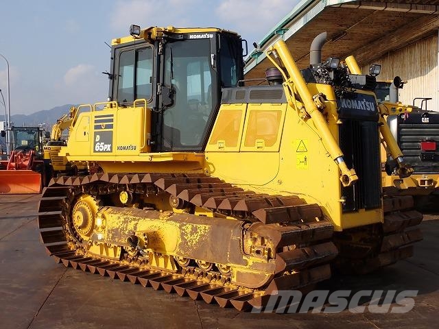 Komatsu D65PX-18 크롤러 도저
