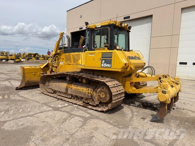 Komatsu D65PXI-18 Верижни булдозери