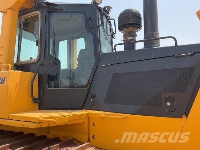 Komatsu D85EX-15 履帶推土機