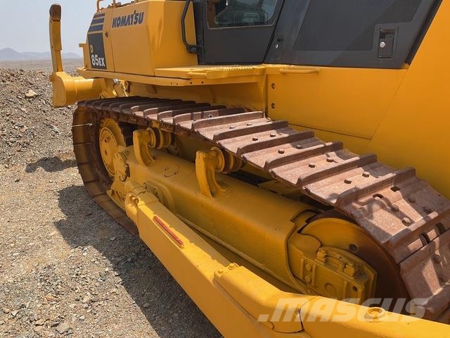 Komatsu D85EX-15 履帶推土機