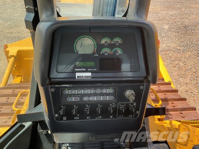 Komatsu D85EX-15 履帶推土機