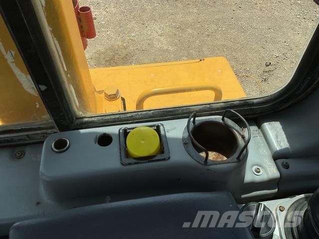 Komatsu D85EX-15 履帶推土機