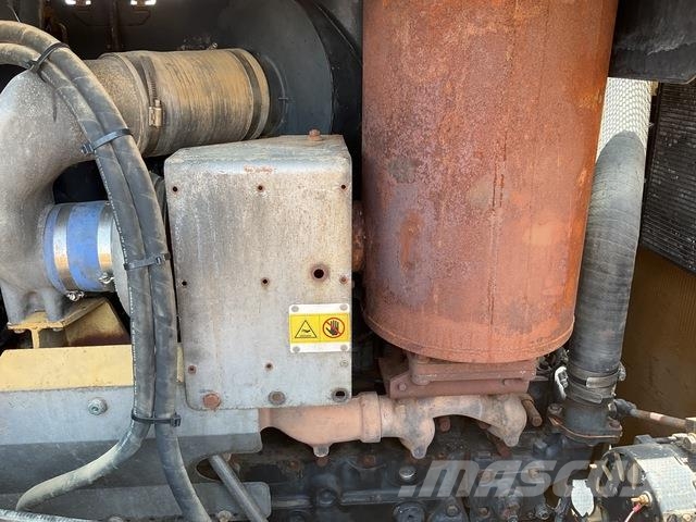 Komatsu D85EX-15 履帶推土機