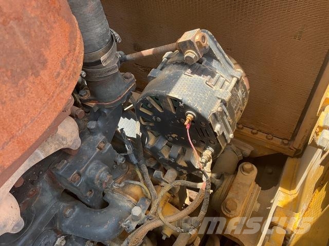 Komatsu D85EX-15 履帶推土機