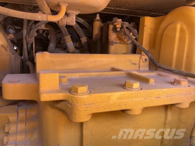 Komatsu D85EX-15 履帶推土機