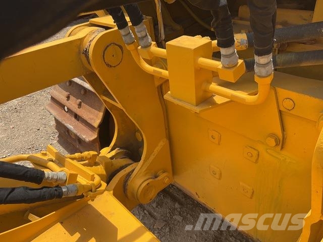 Komatsu D85EX-15 履帶推土機