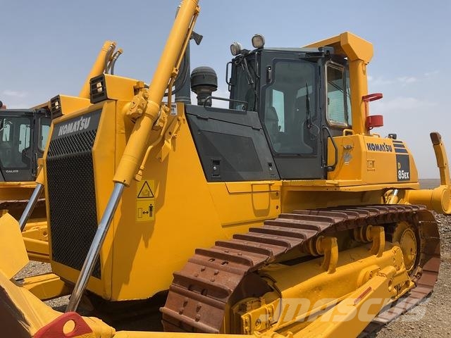 Komatsu D85EX-15 履帶推土機