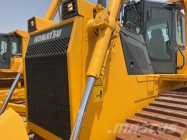 Komatsu D85EX-15 履帶推土機