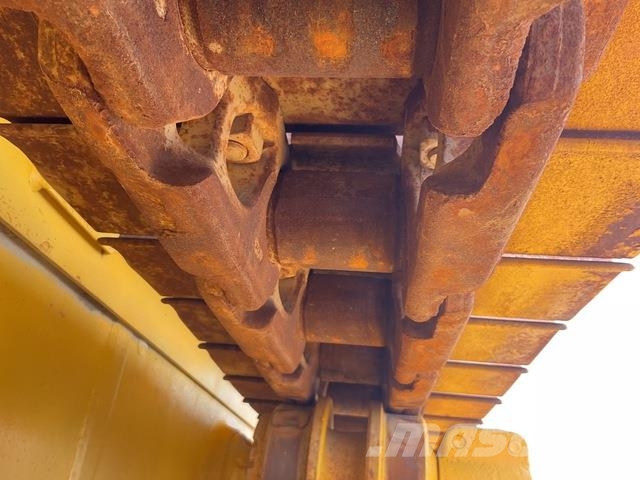 Komatsu D85EX-15 履帶推土機