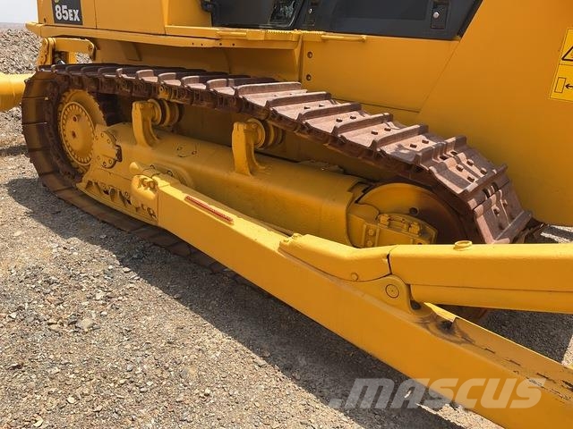 Komatsu D85EX-15 履帶推土機